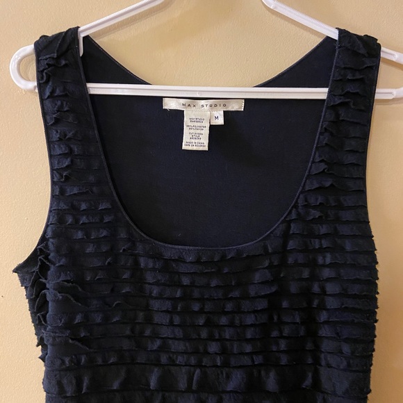 Max Studio sleeveless ruffled navy midi dress size medium - Picture 3 of 10